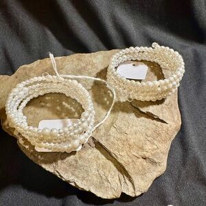 Elegant Pearl Bracelet